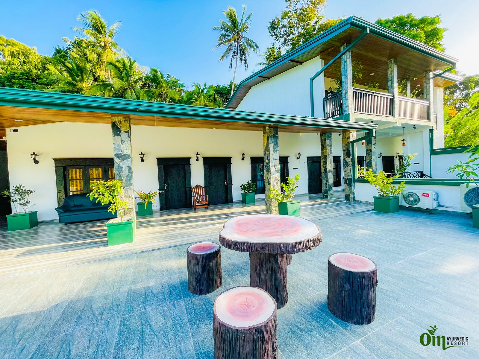 Om Resort gallery